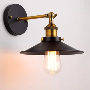 Industrielle Retro-Wandleuchte mit konischem Lampenschirm